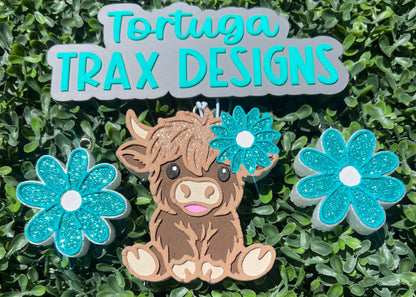 Highland Cow w/ Daisy (Custom Order Here)